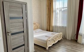 Apartment Studio -біля Вокзалу-недалеко від Центру-Городоцька 151